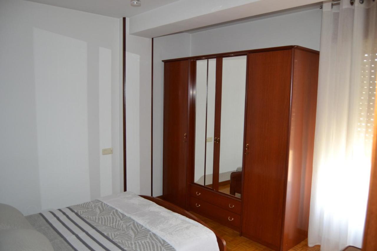 Inmoinsuas Train Station Apartment Sarria Exterior photo