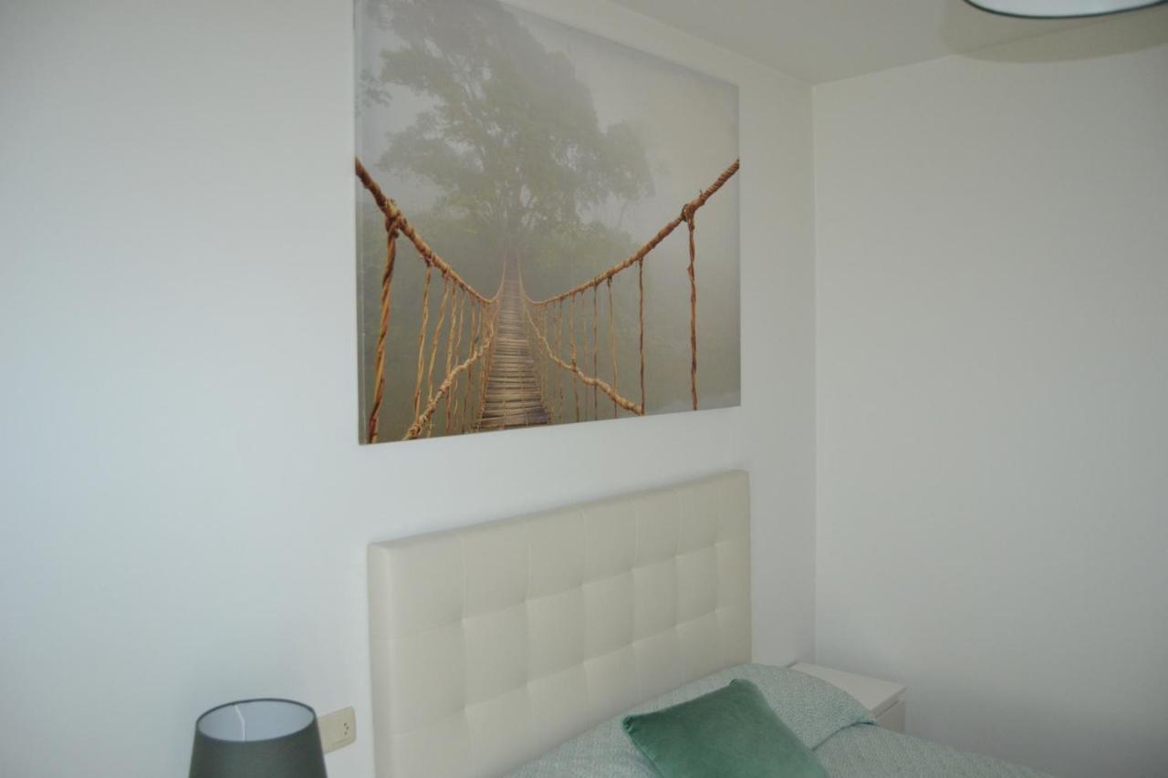 Inmoinsuas Train Station Apartment Sarria Exterior photo