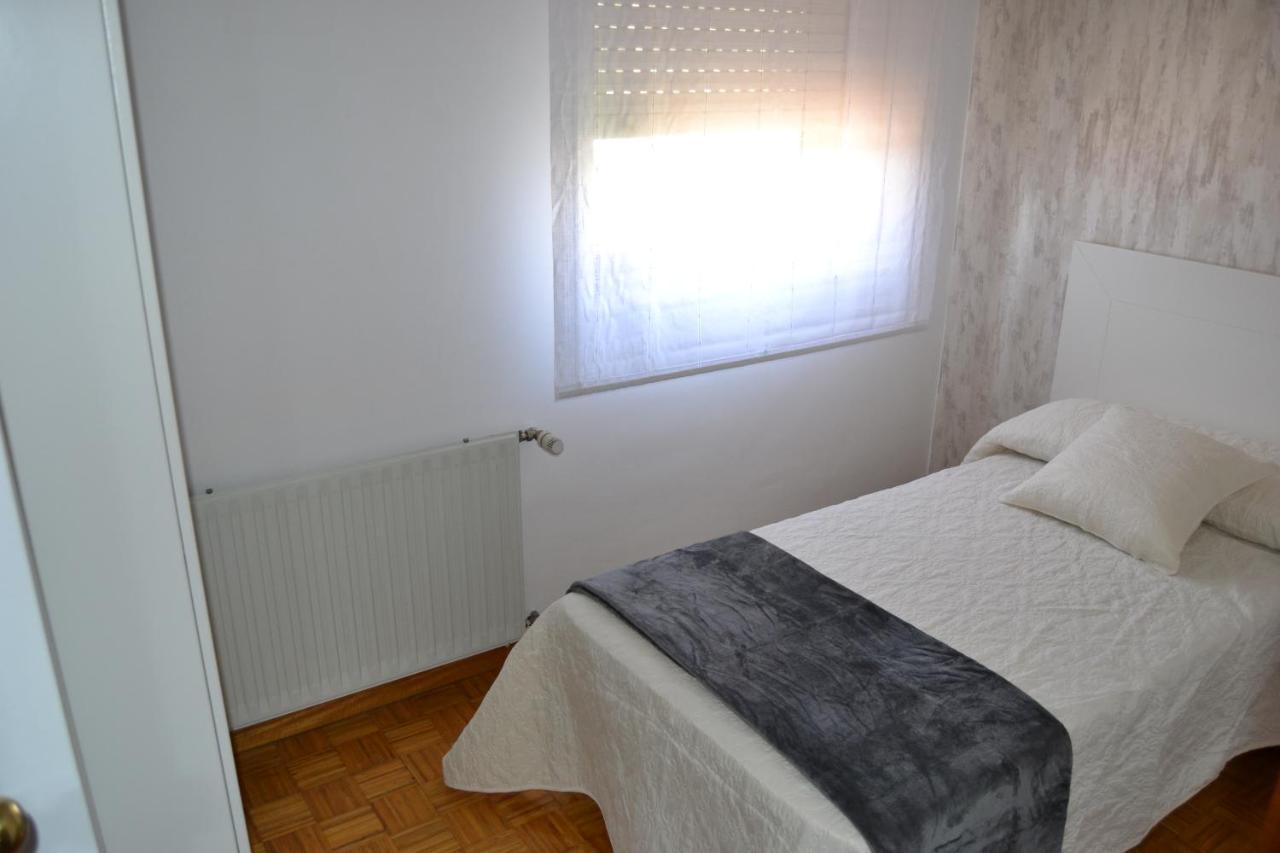 Inmoinsuas Train Station Apartment Sarria Exterior photo