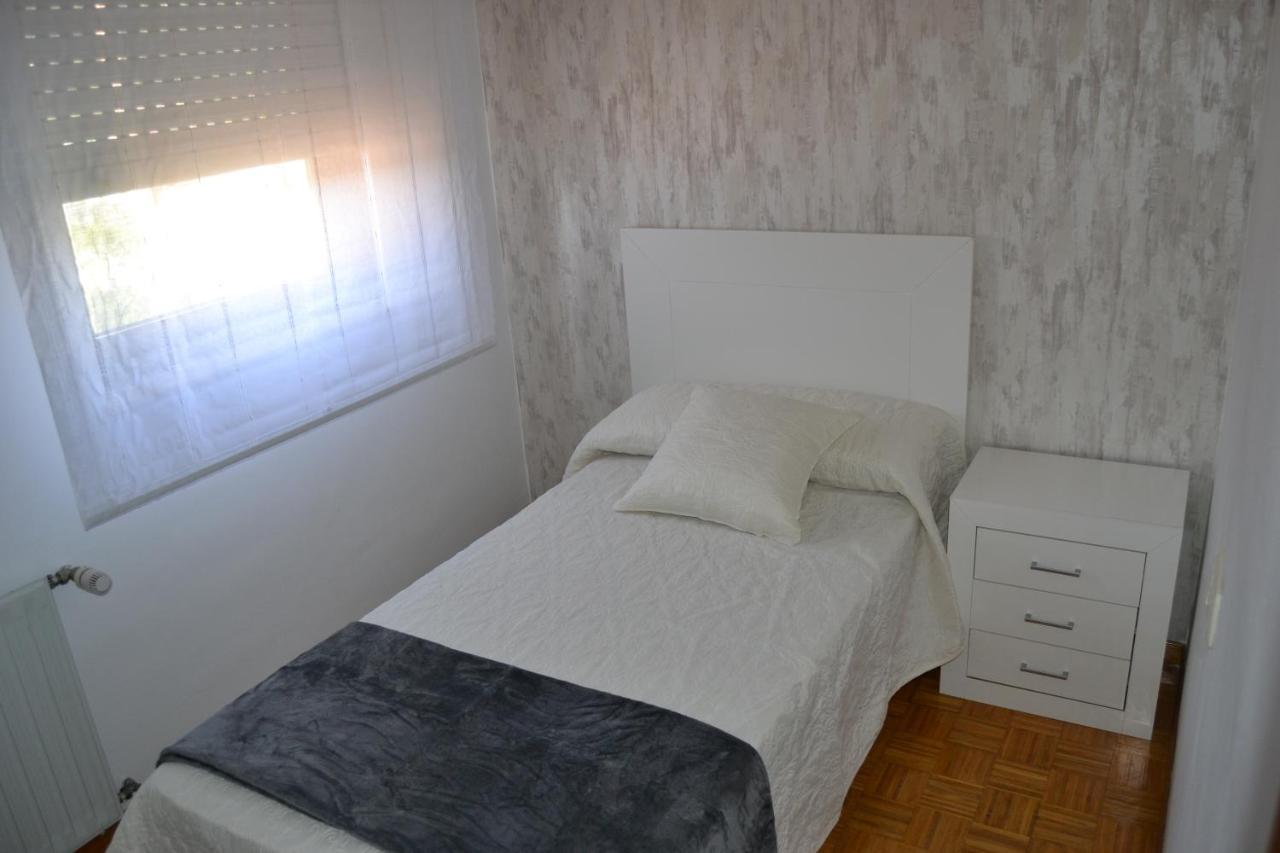 Inmoinsuas Train Station Apartment Sarria Exterior photo